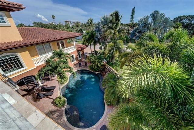 Image 46 of 66 For 829 Bruce Avenue