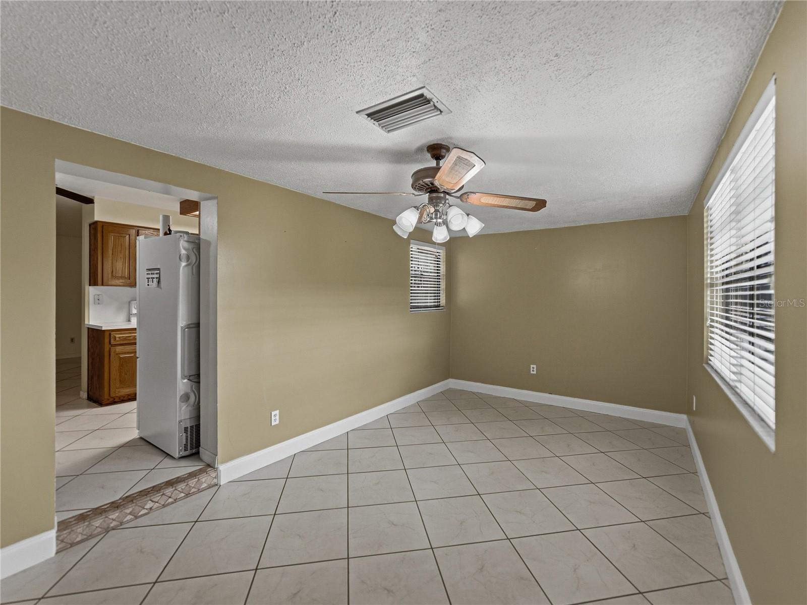 Image 18 of 46 For 2702 Auburn Avenue W