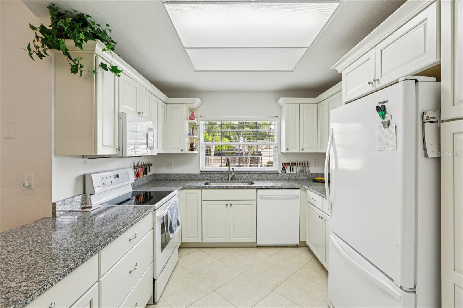 Image 11 of 34 For 4994 Klosterman Oaks Boulevard