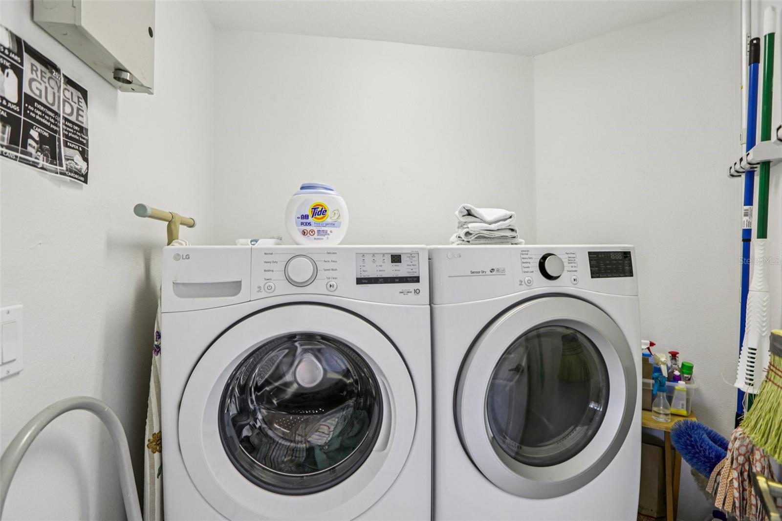 Image 21 of 34 For 4994 Klosterman Oaks Boulevard