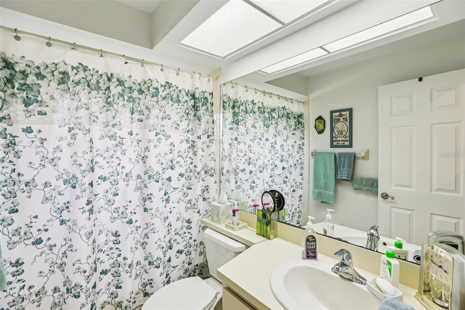 Image 22 of 34 For 4994 Klosterman Oaks Boulevard