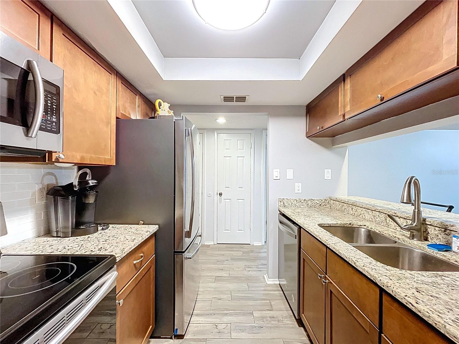 Image 3 of 38 For 2587 Countryside Boulevard 6107