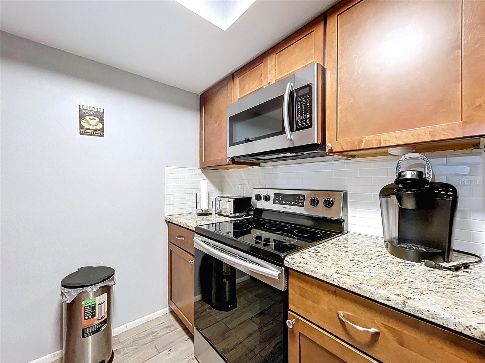 Image 5 of 38 For 2587 Countryside Boulevard 6107
