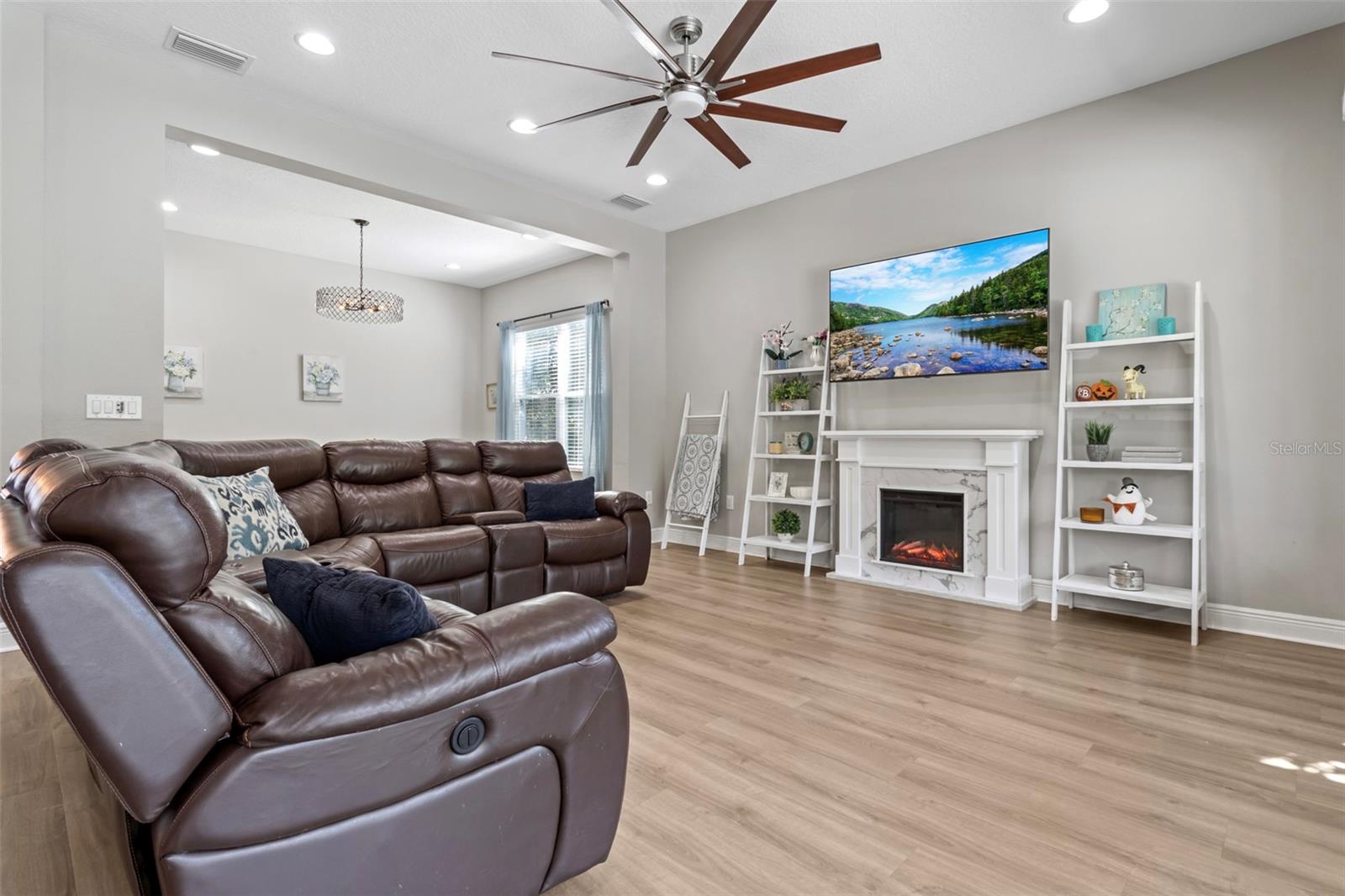 Image 8 of 53 For 30362 Ceasar Park Drive