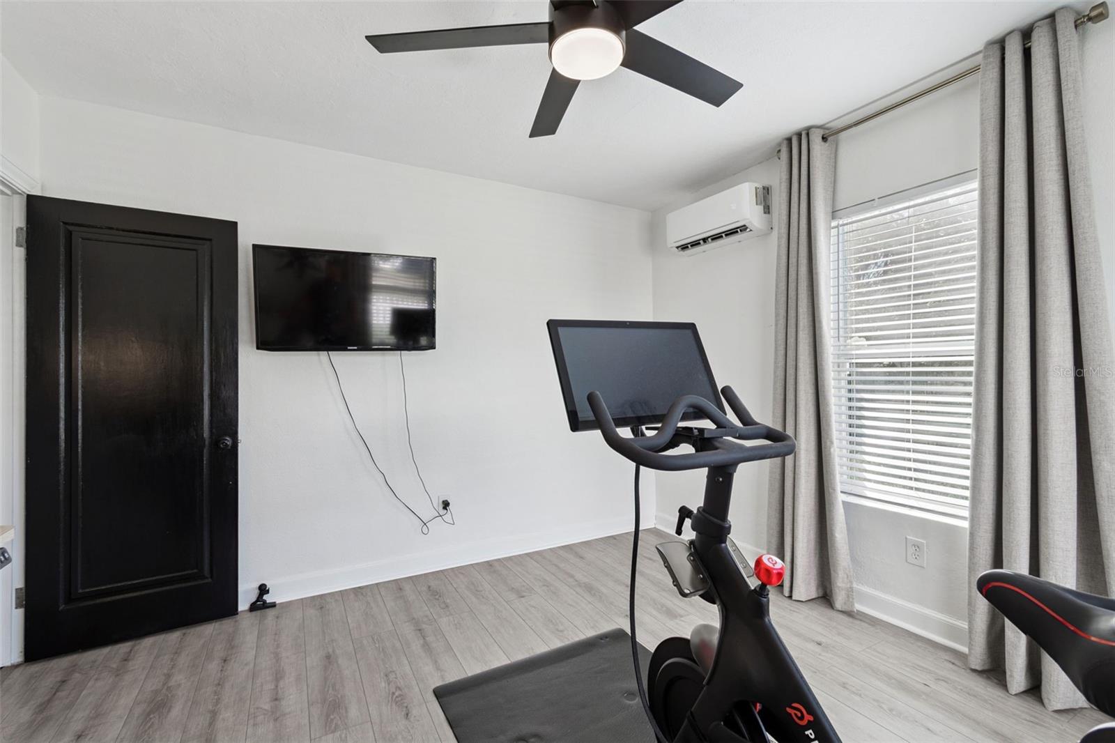 Image 25 of 61 For 3330 8th Avenue N