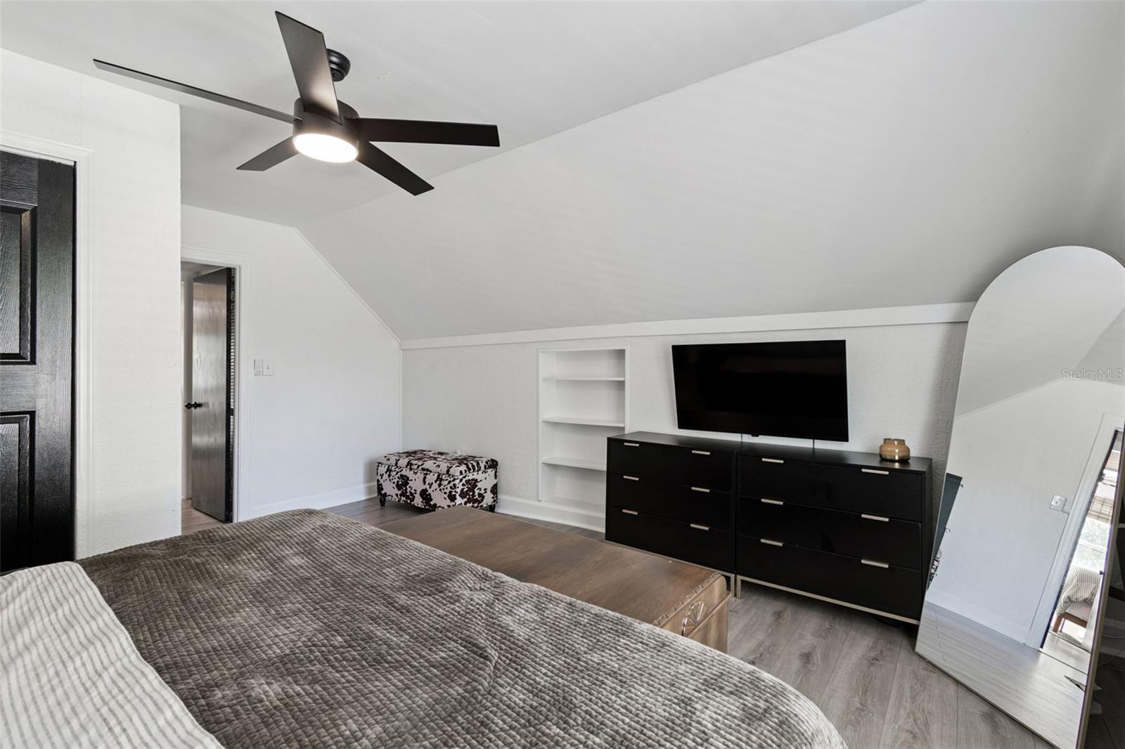 Image 38 of 61 For 3330 8th Avenue N