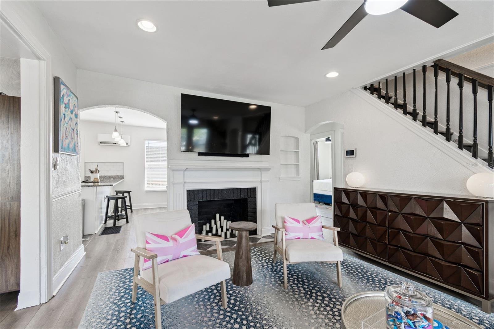 Image 6 of 61 For 3330 8th Avenue N