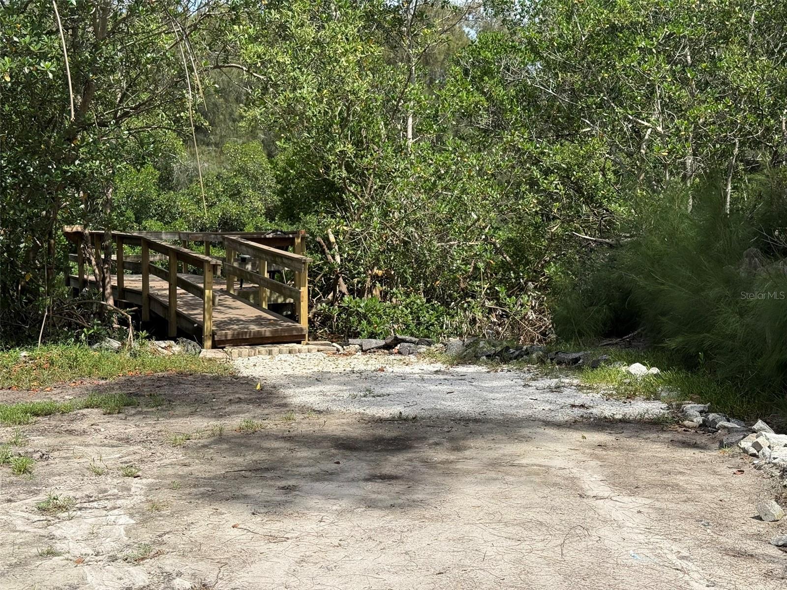 Image 47 of 51 For 1070 Sanabel Court Ne