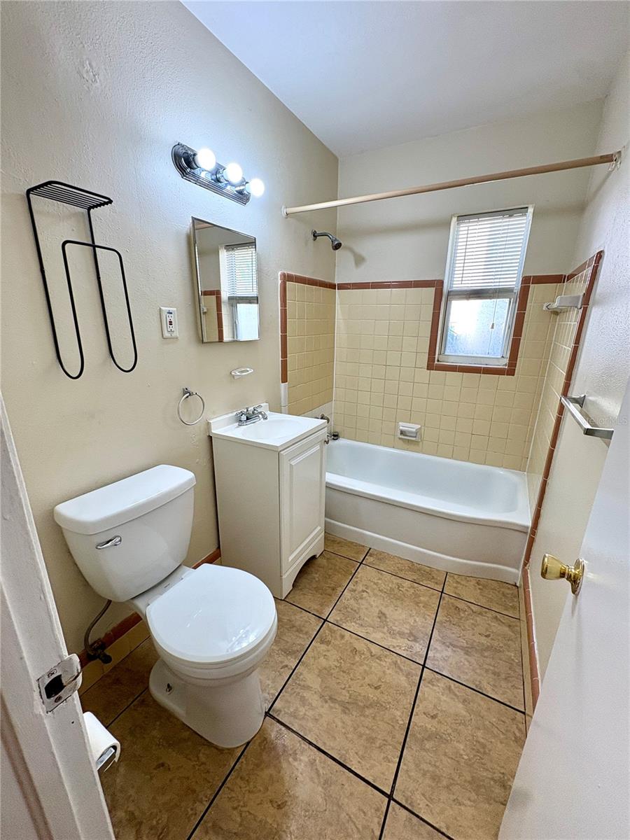 Image 7 of 10 For 2168 8th Avenue N #2