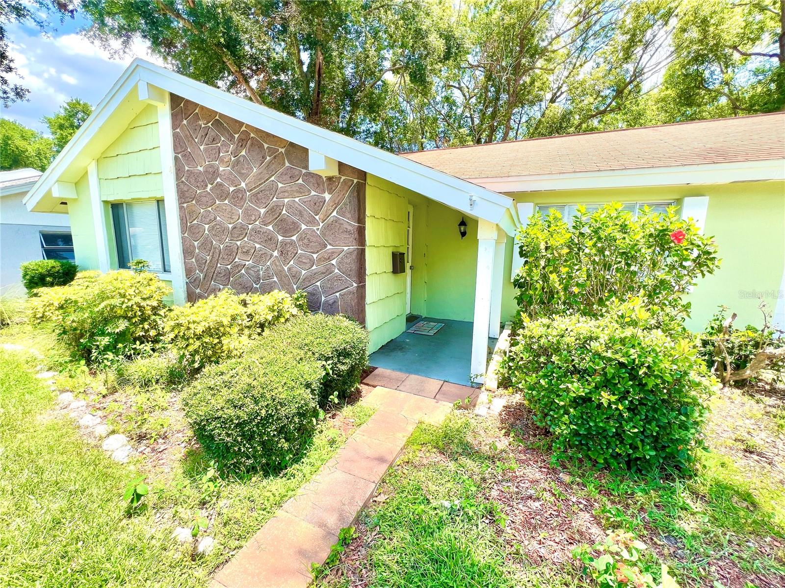 Image 2 of 20 For 12206 Quail Run Row