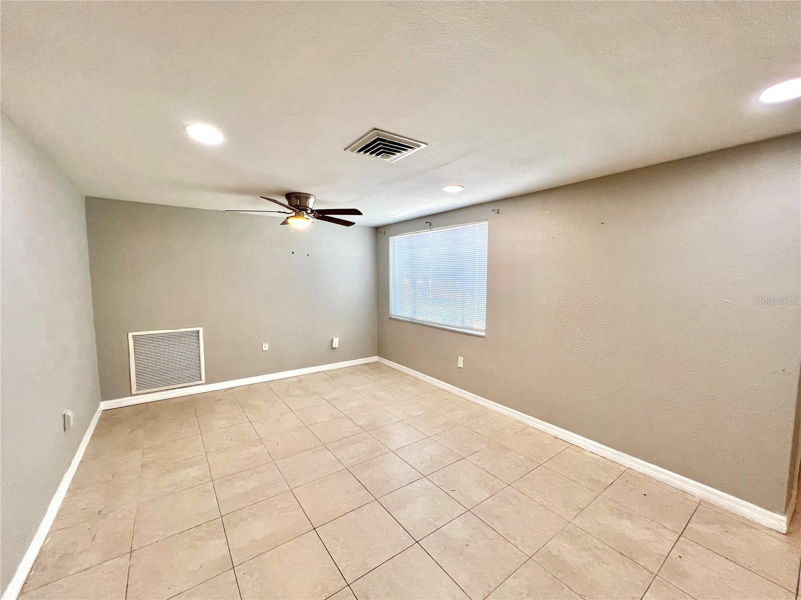 Image 4 of 20 For 12206 Quail Run Row