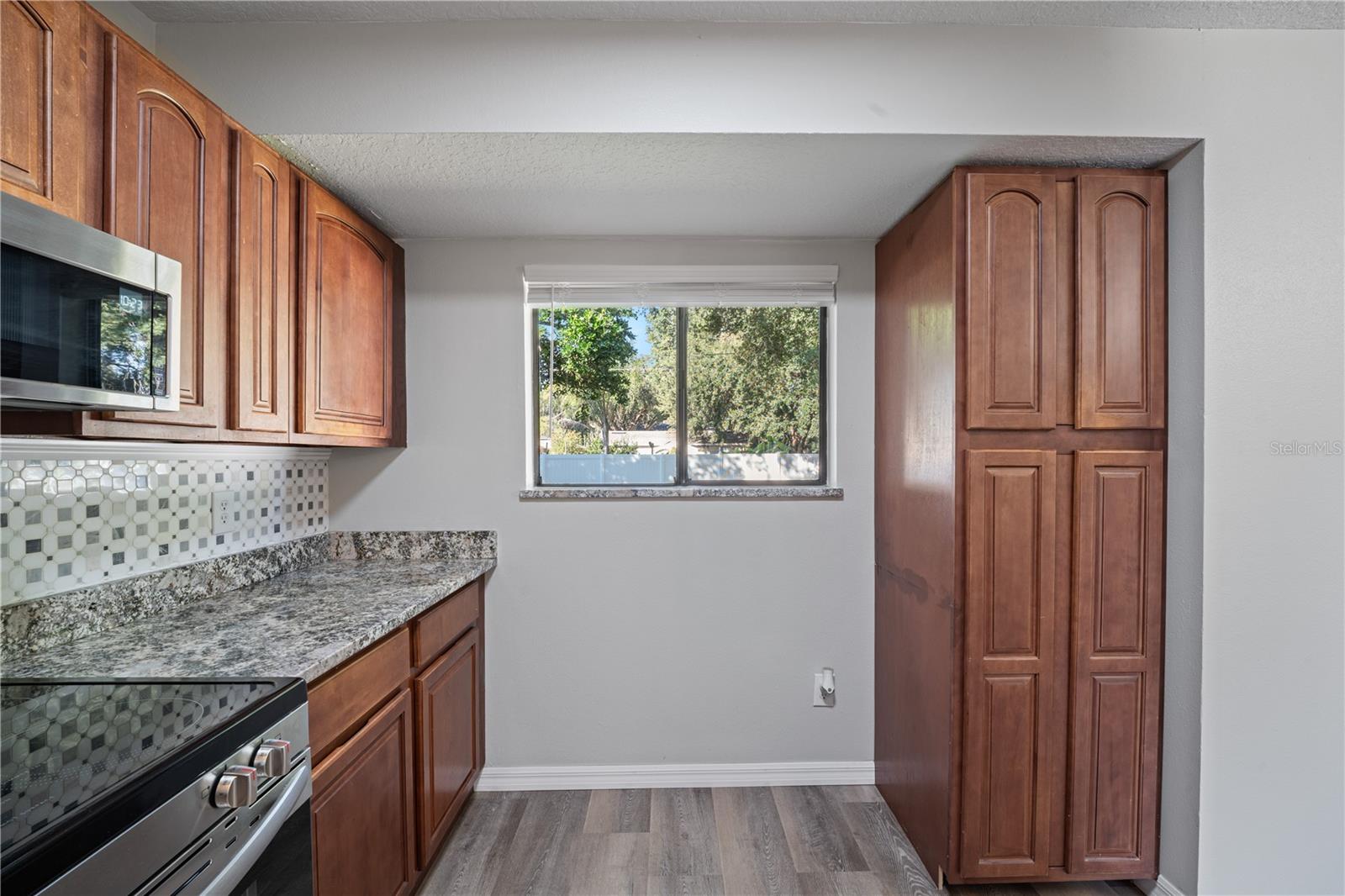 Image 14 of 30 For 750 Park Avenue