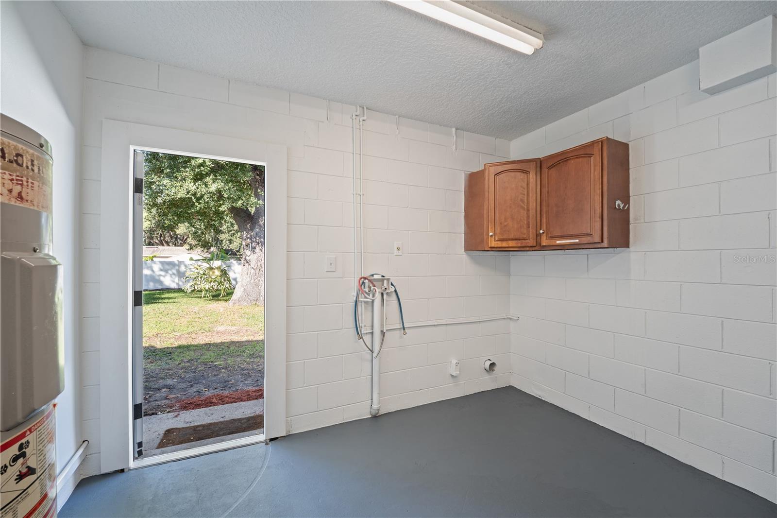 Image 15 of 30 For 750 Park Avenue