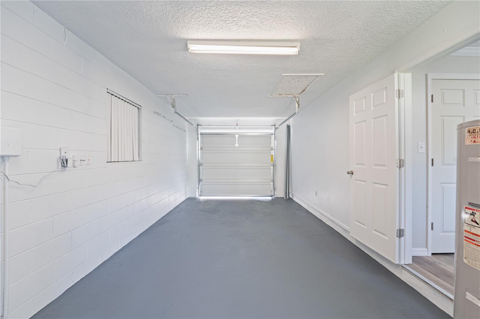 Image 16 of 30 For 750 Park Avenue