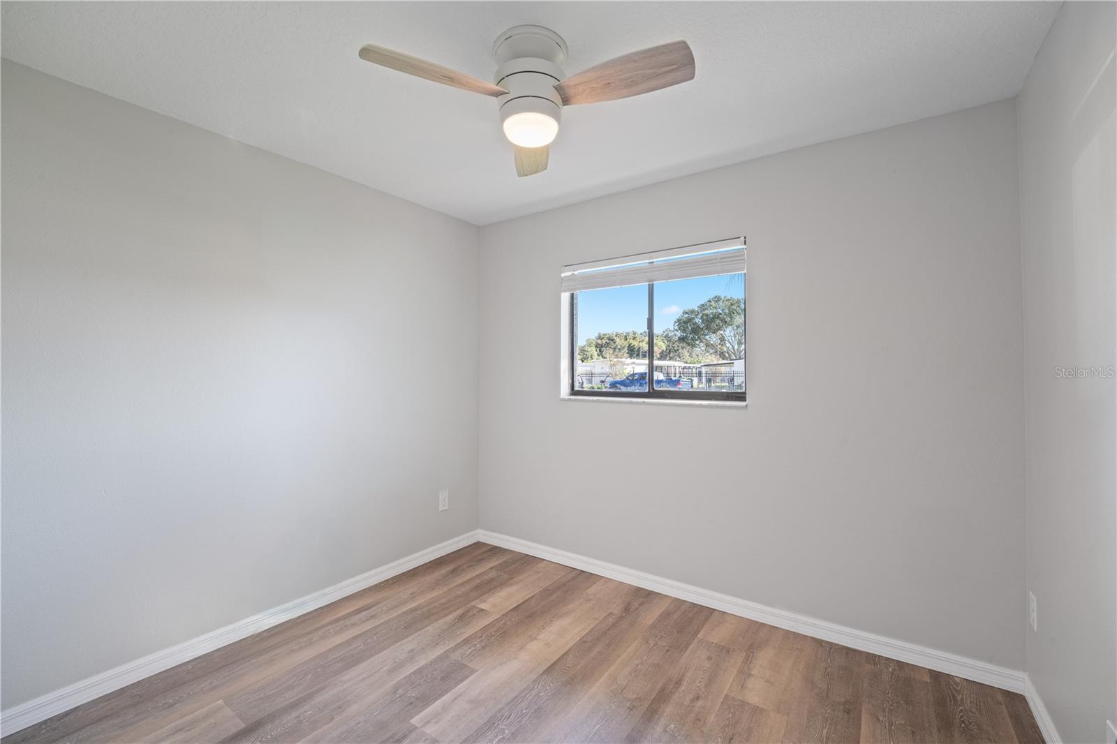 Image 19 of 30 For 750 Park Avenue