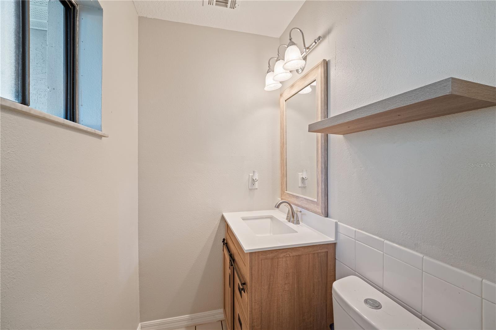 Image 24 of 30 For 750 Park Avenue