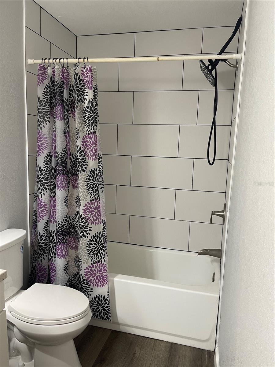 Image 14 of 29 For 10195 Sailwinds Boulevard N 106