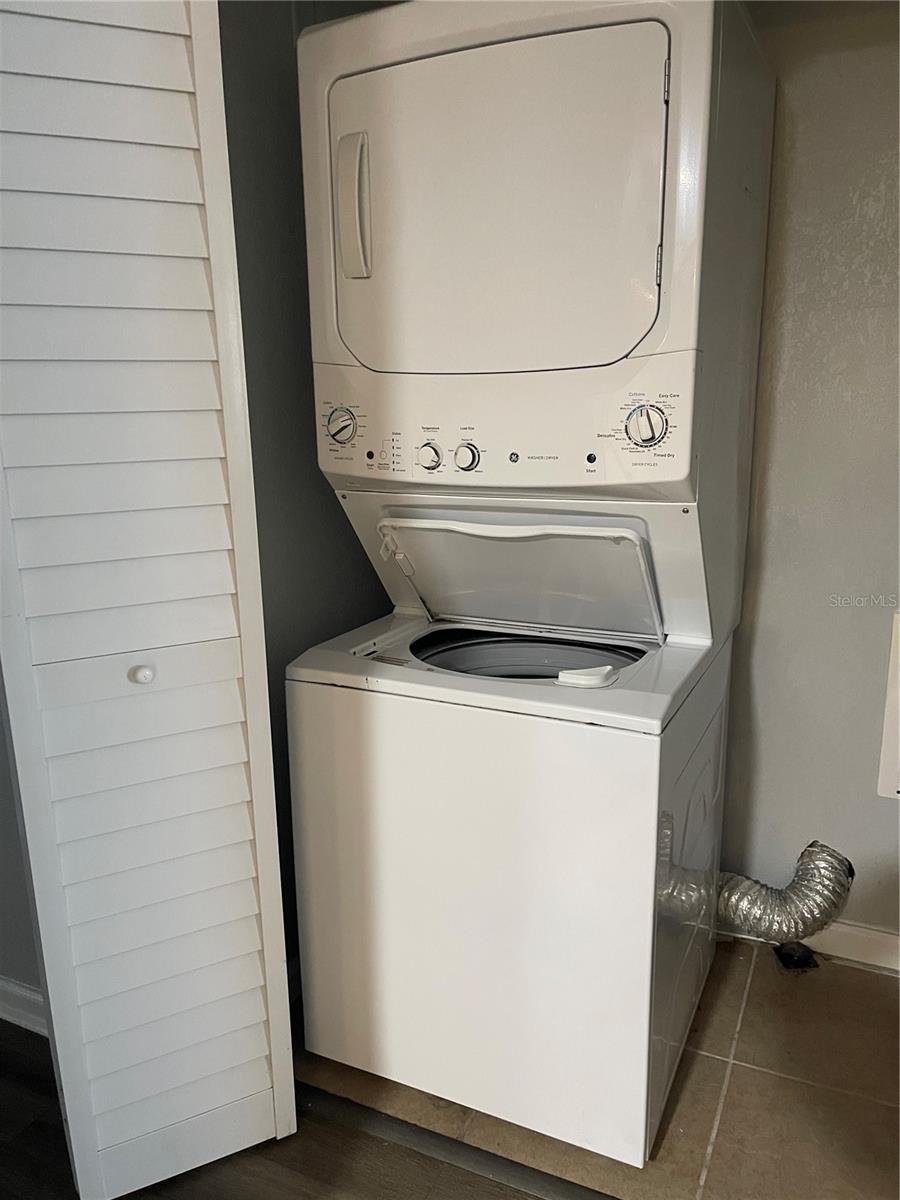 Image 19 of 29 For 10195 Sailwinds Boulevard N 106