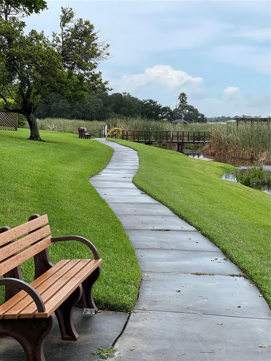 Image 25 of 29 For 10195 Sailwinds Boulevard N 106