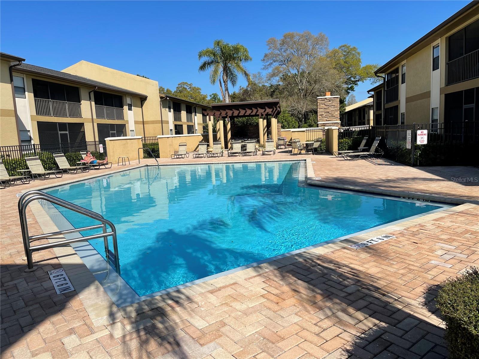 Image 3 of 29 For 10195 Sailwinds Boulevard N 106