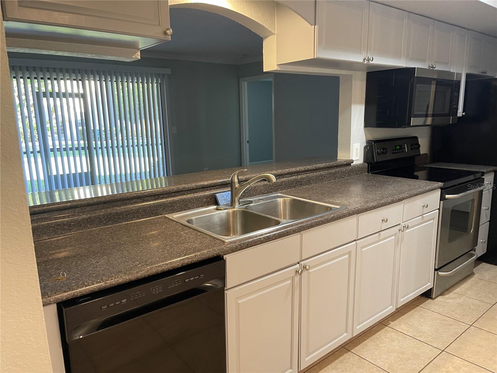 Image 6 of 29 For 10195 Sailwinds Boulevard N 106