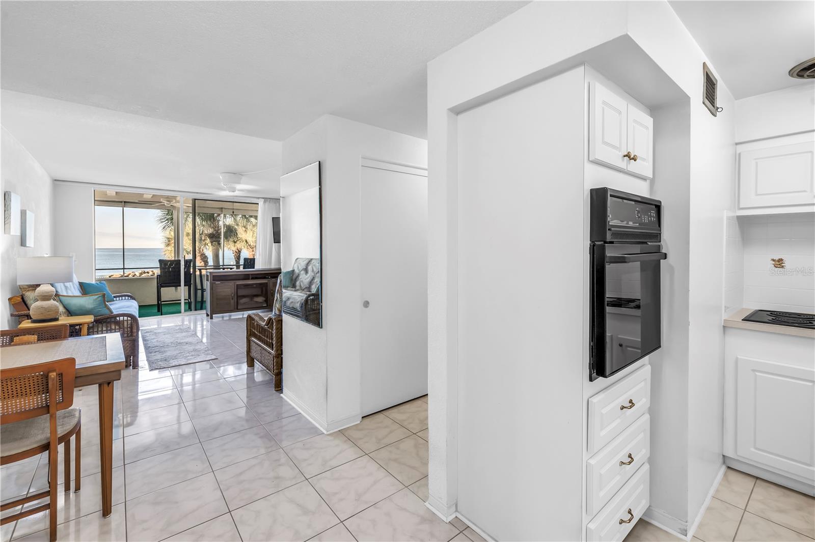 Image 17 of 37 For 7000 Beach Plaza 205