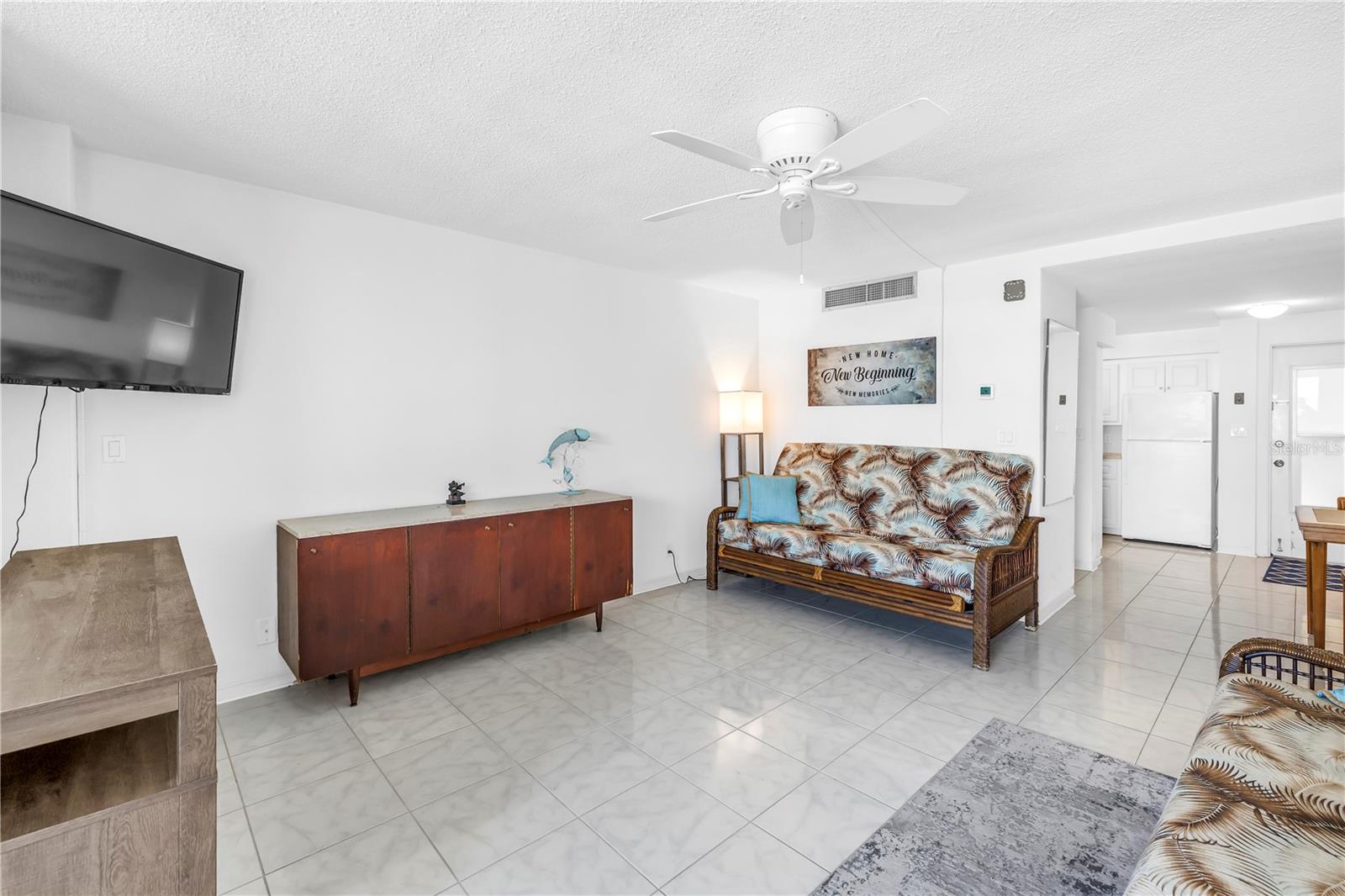 Image 21 of 37 For 7000 Beach Plaza 205