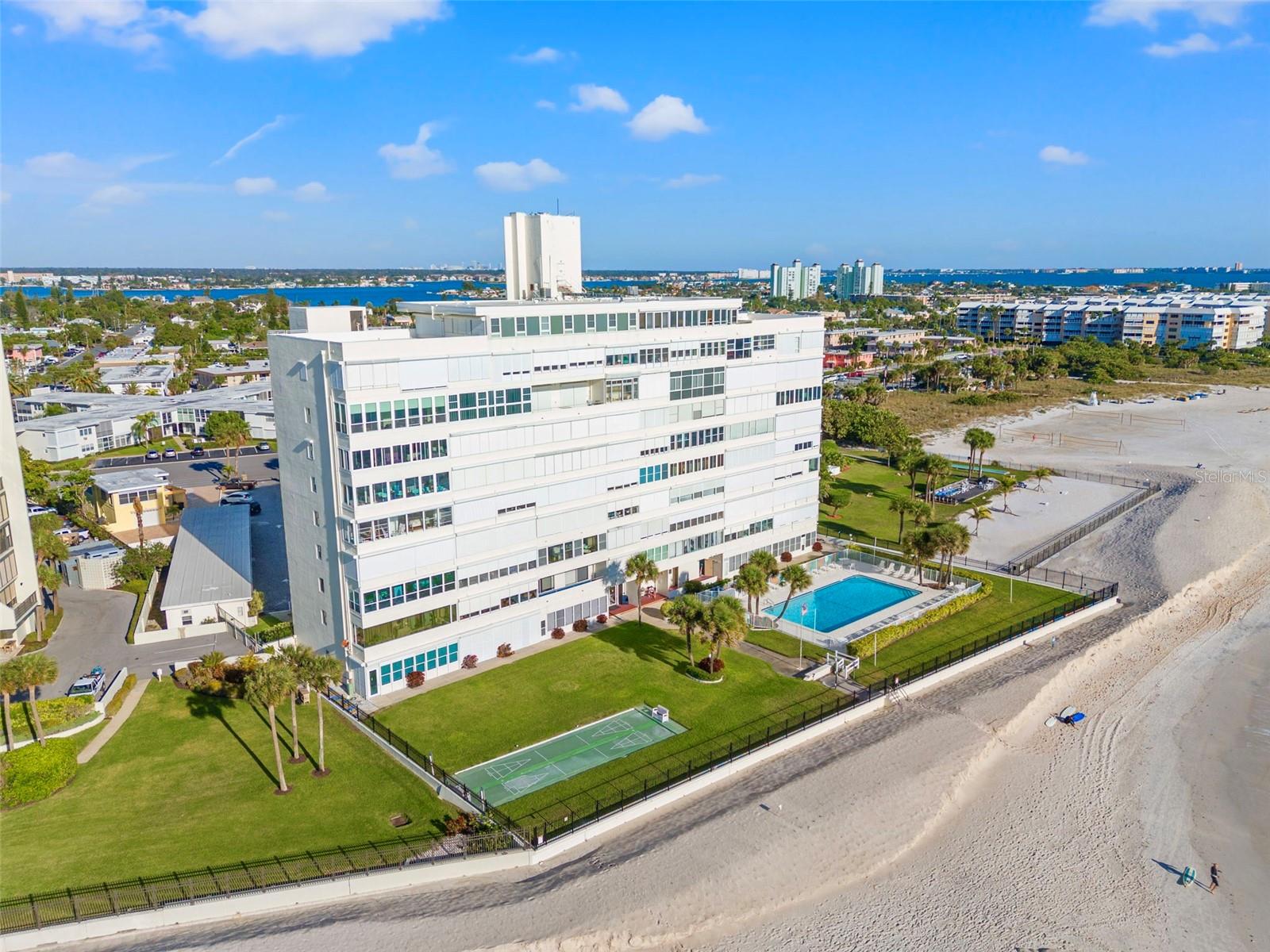 Image 25 of 37 For 7000 Beach Plaza 205