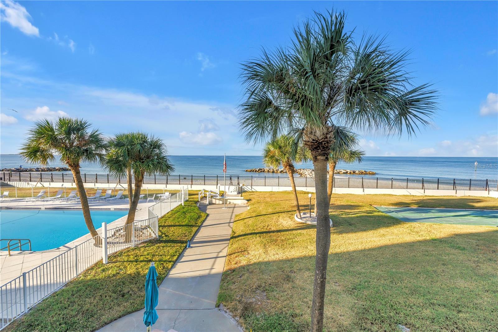 Image 3 of 37 For 7000 Beach Plaza 205