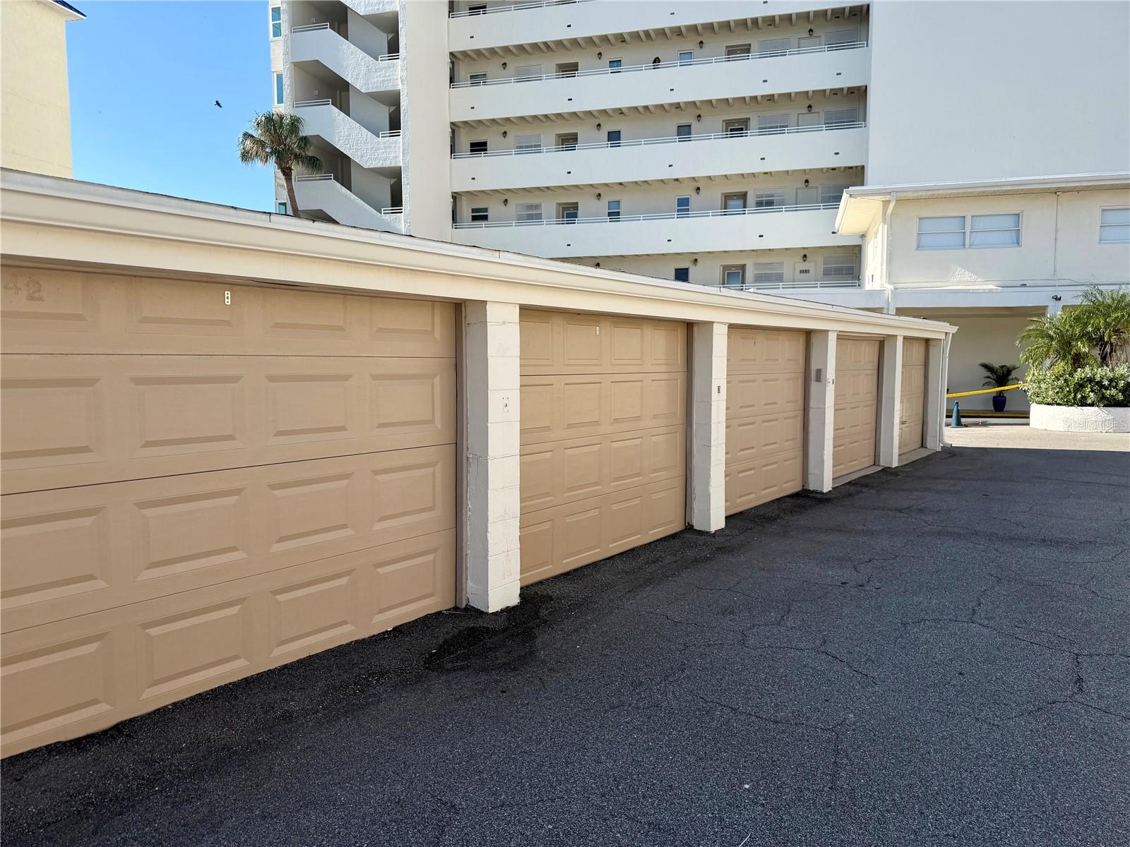 Image 35 of 37 For 7000 Beach Plaza 205