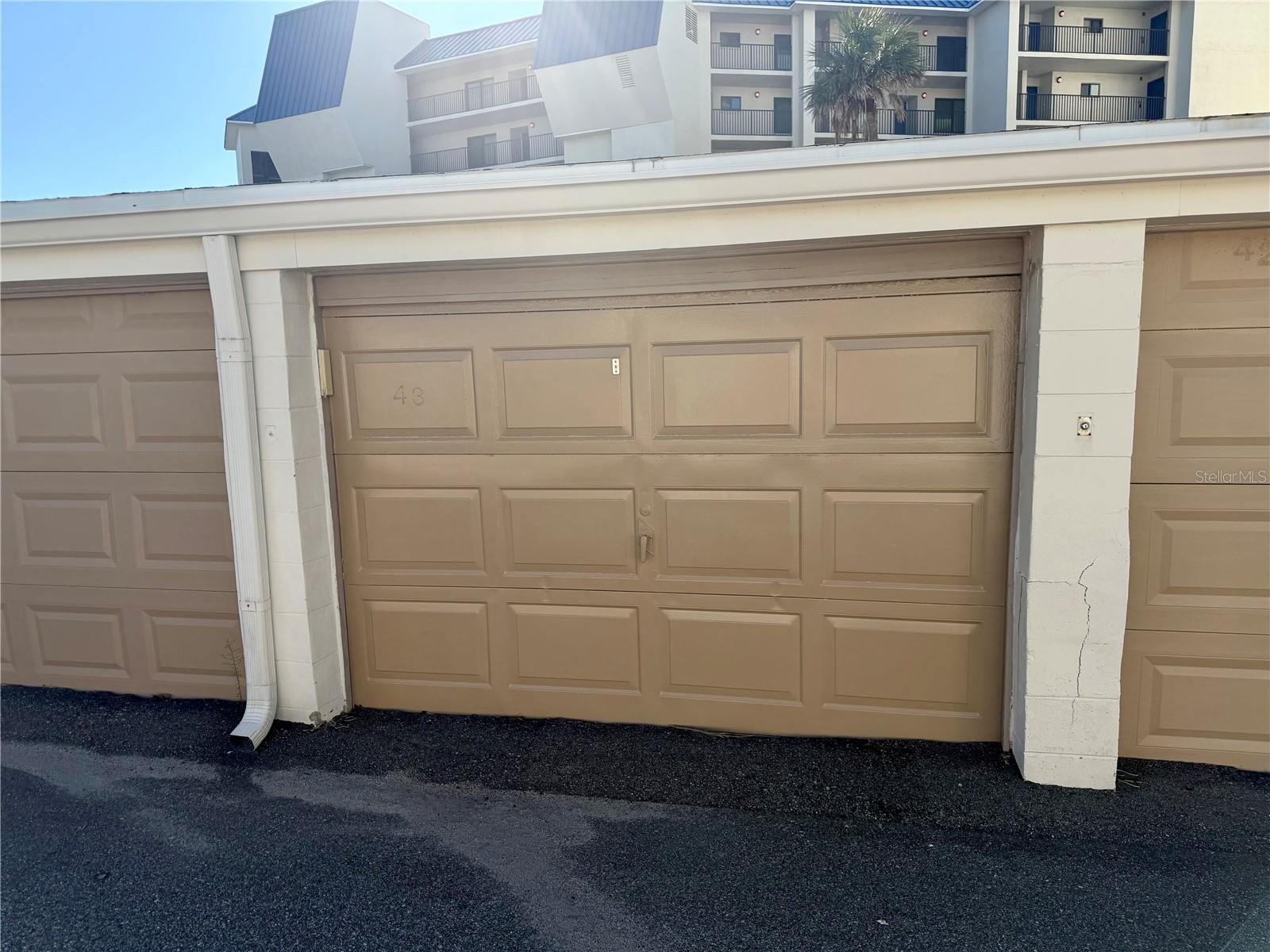 Image 36 of 37 For 7000 Beach Plaza 205