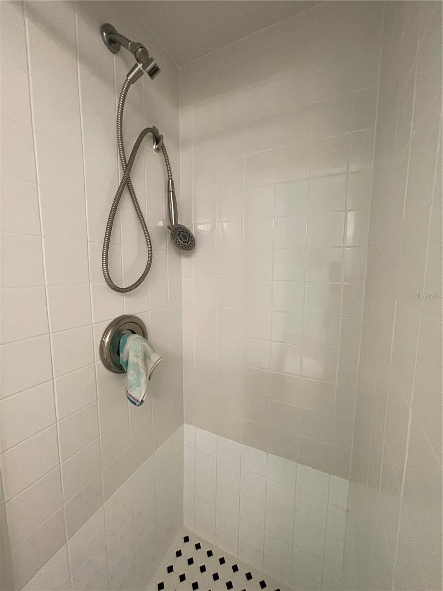 Image 21 of 49 For 218 Dogwood Circle