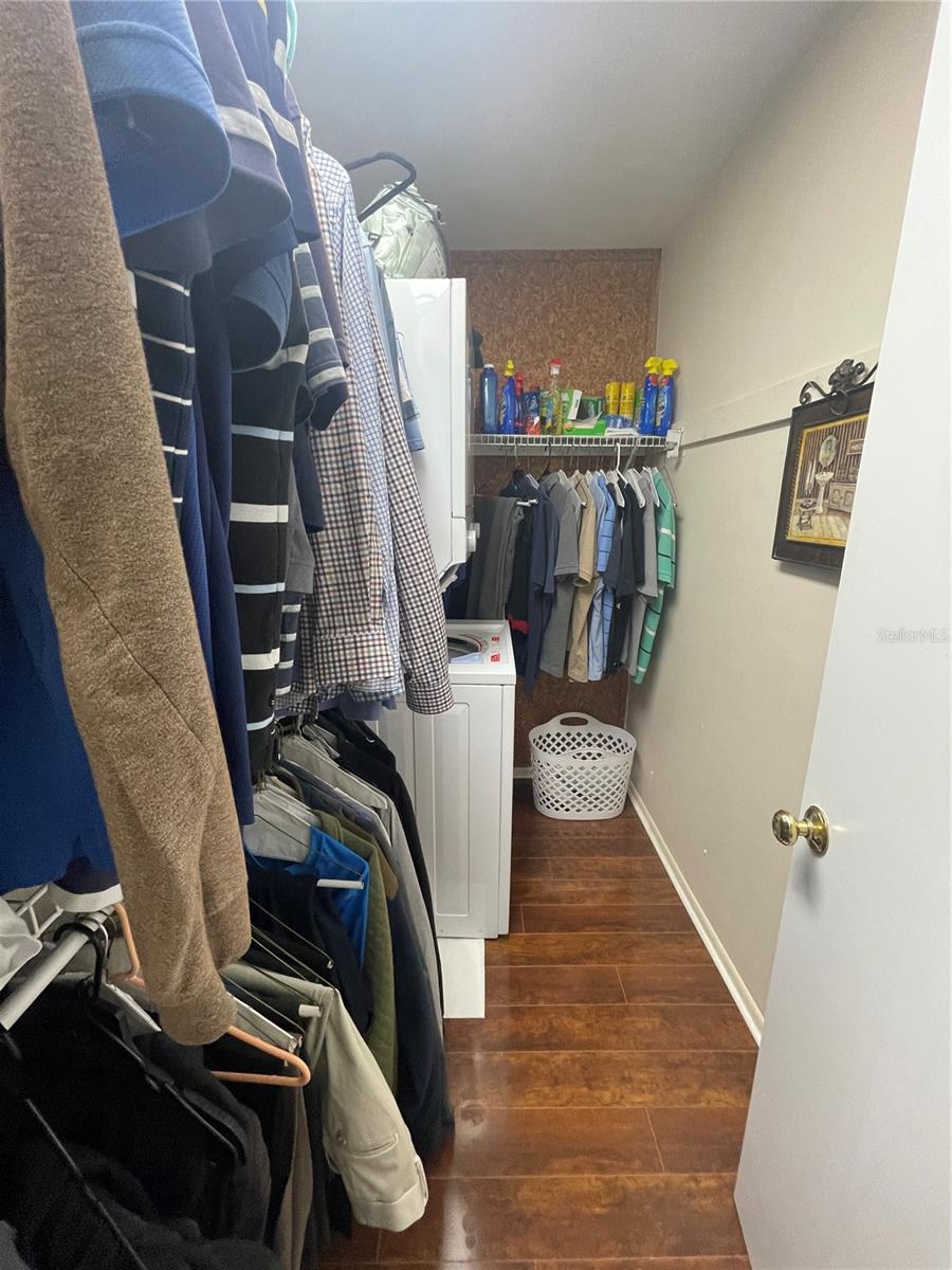 Image 34 of 49 For 218 Dogwood Circle