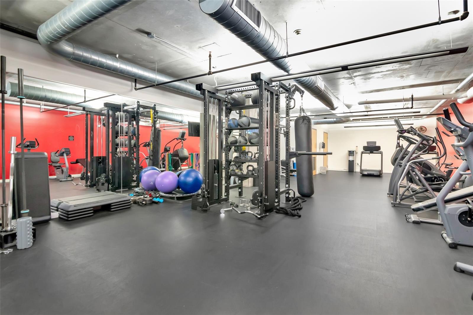 Image 24 of 38 For 101 12th Street 202