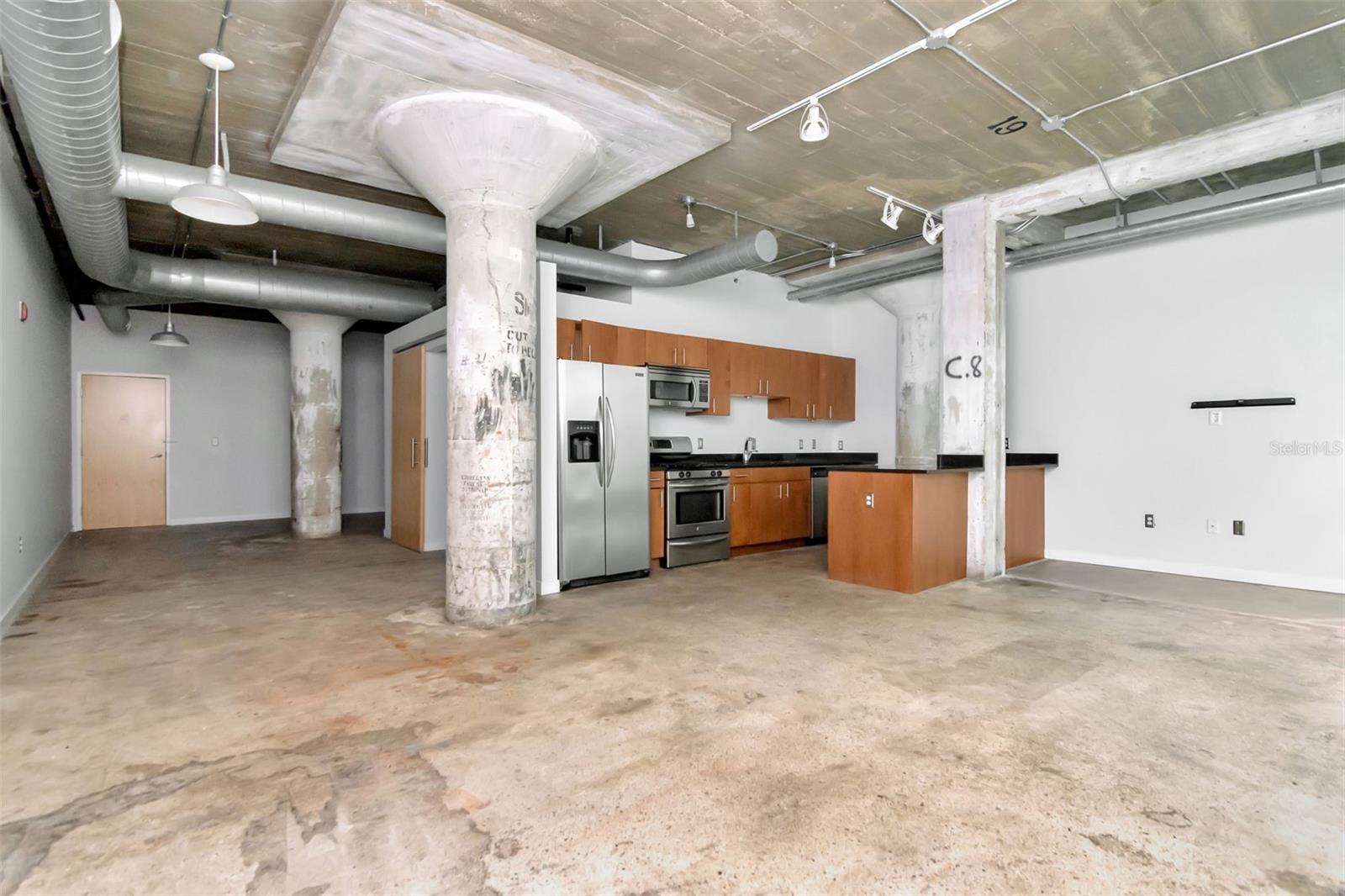 Image 5 of 38 For 101 12th Street 202