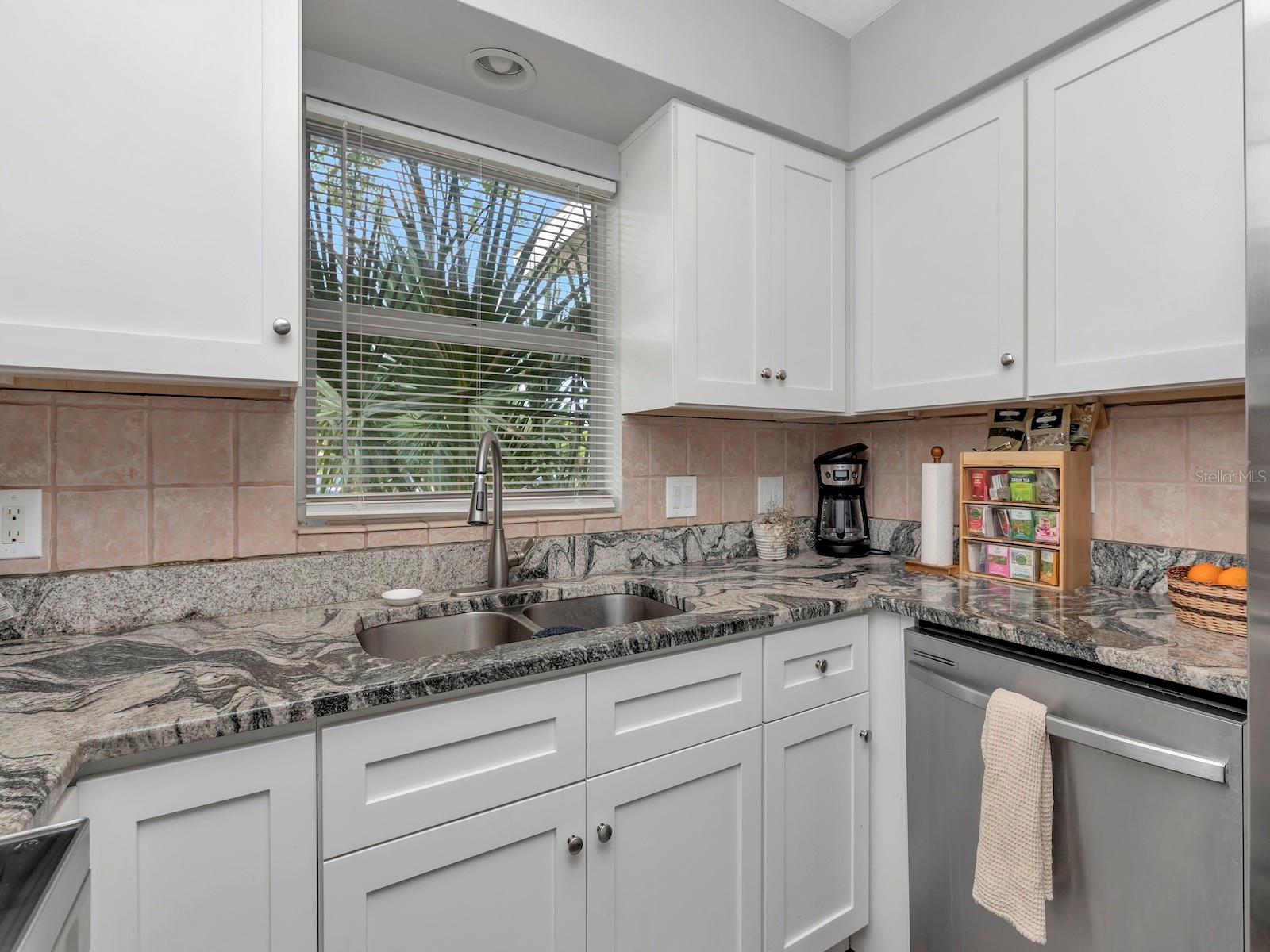 Image 10 of 36 For 6941 18th Street N