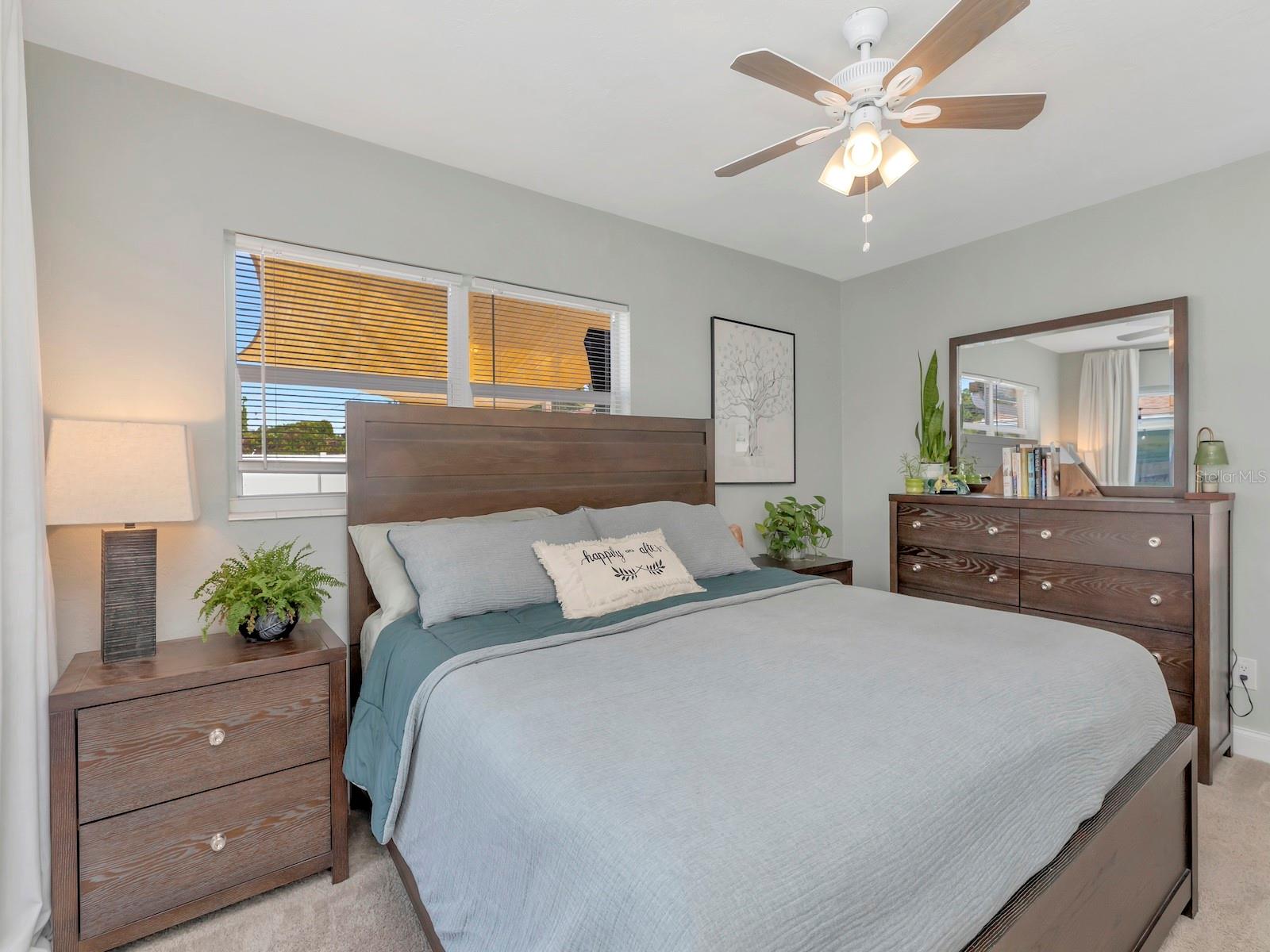 Image 21 of 36 For 6941 18th Street N