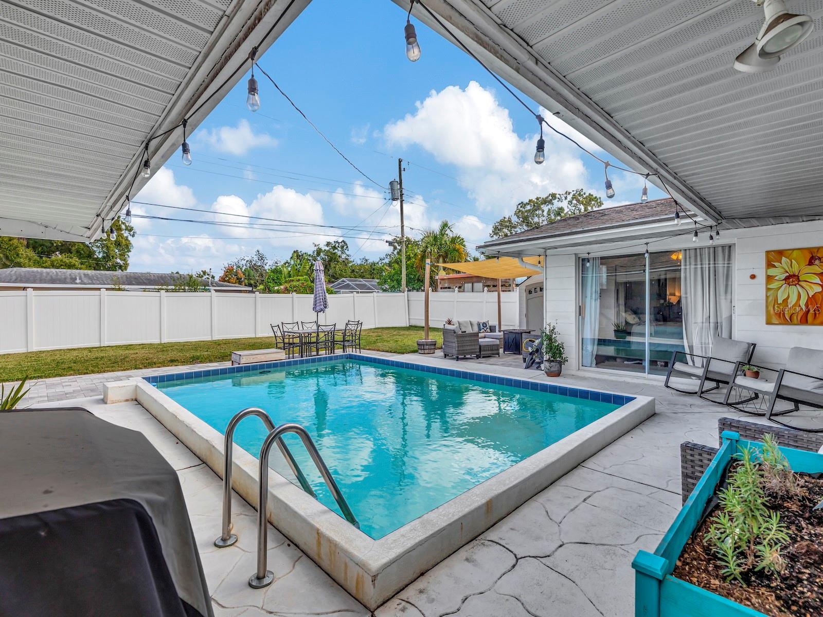 Image 26 of 36 For 6941 18th Street N