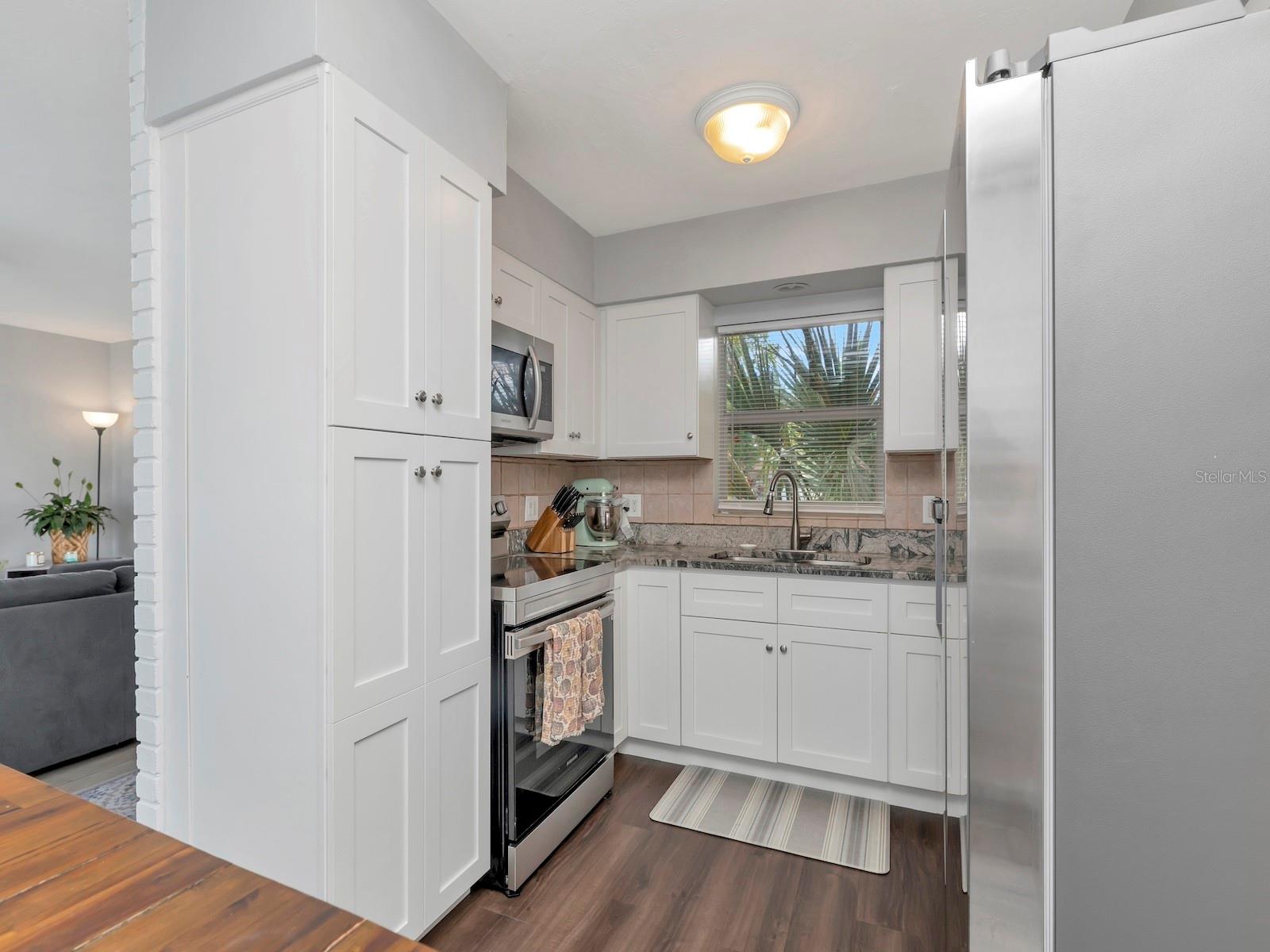 Image 9 of 36 For 6941 18th Street N