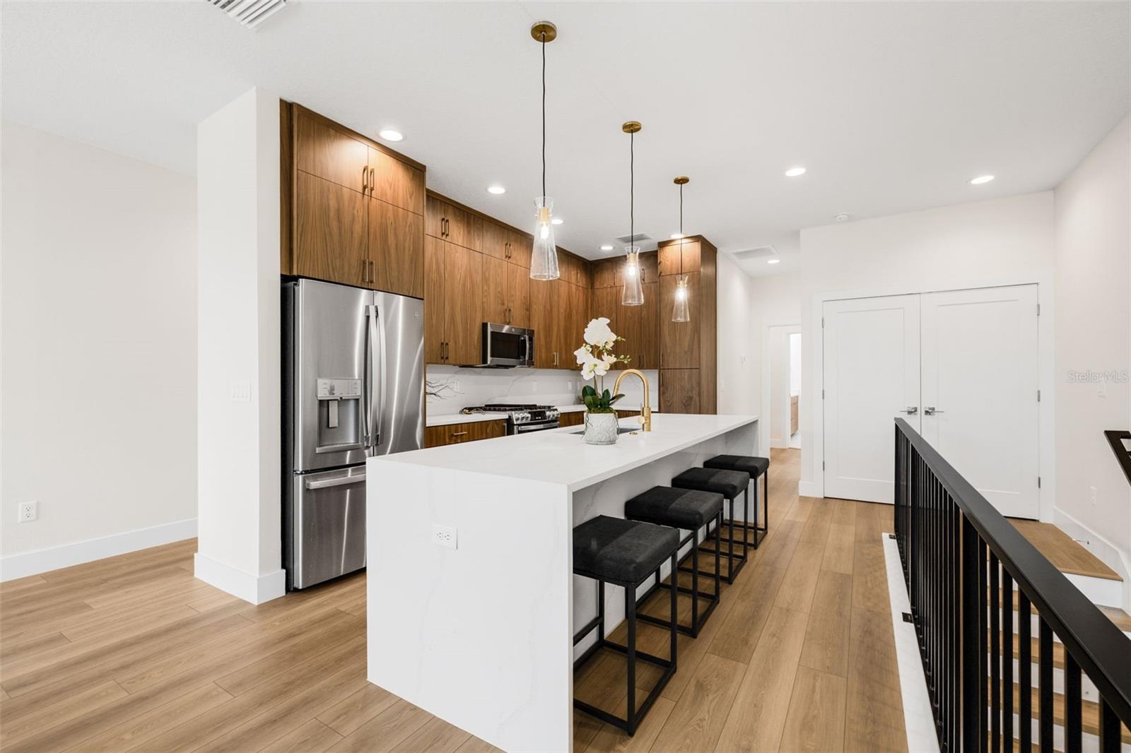 Image 13 of 66 For 490 87th Avenue North