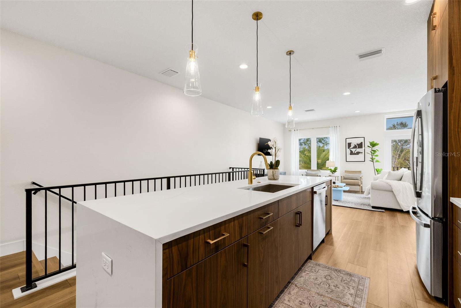 Image 19 of 66 For 490 87th Avenue North