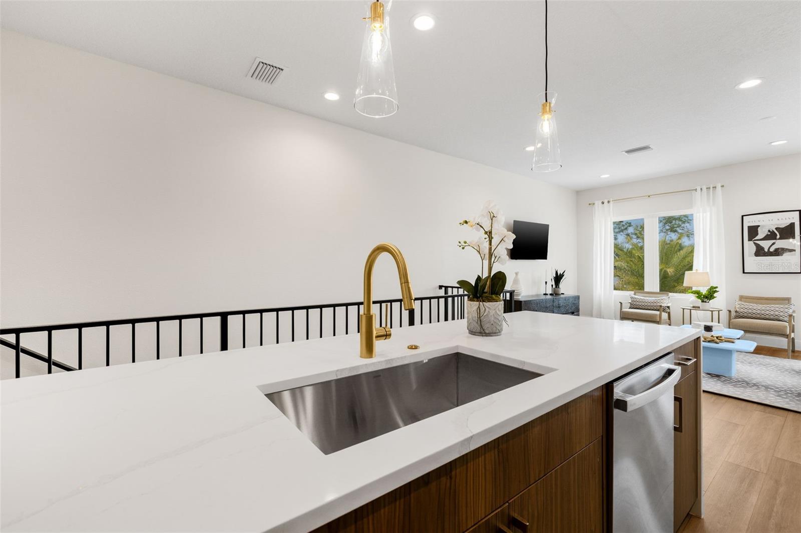 Image 21 of 66 For 490 87th Avenue North