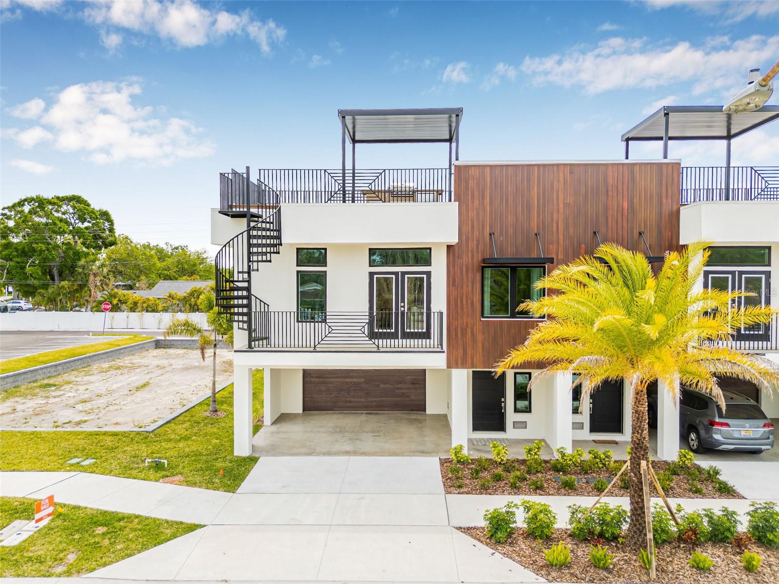 Image 3 of 66 For 490 87th Avenue North