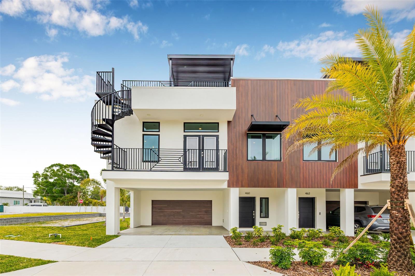 Image 4 of 66 For 490 87th Avenue North