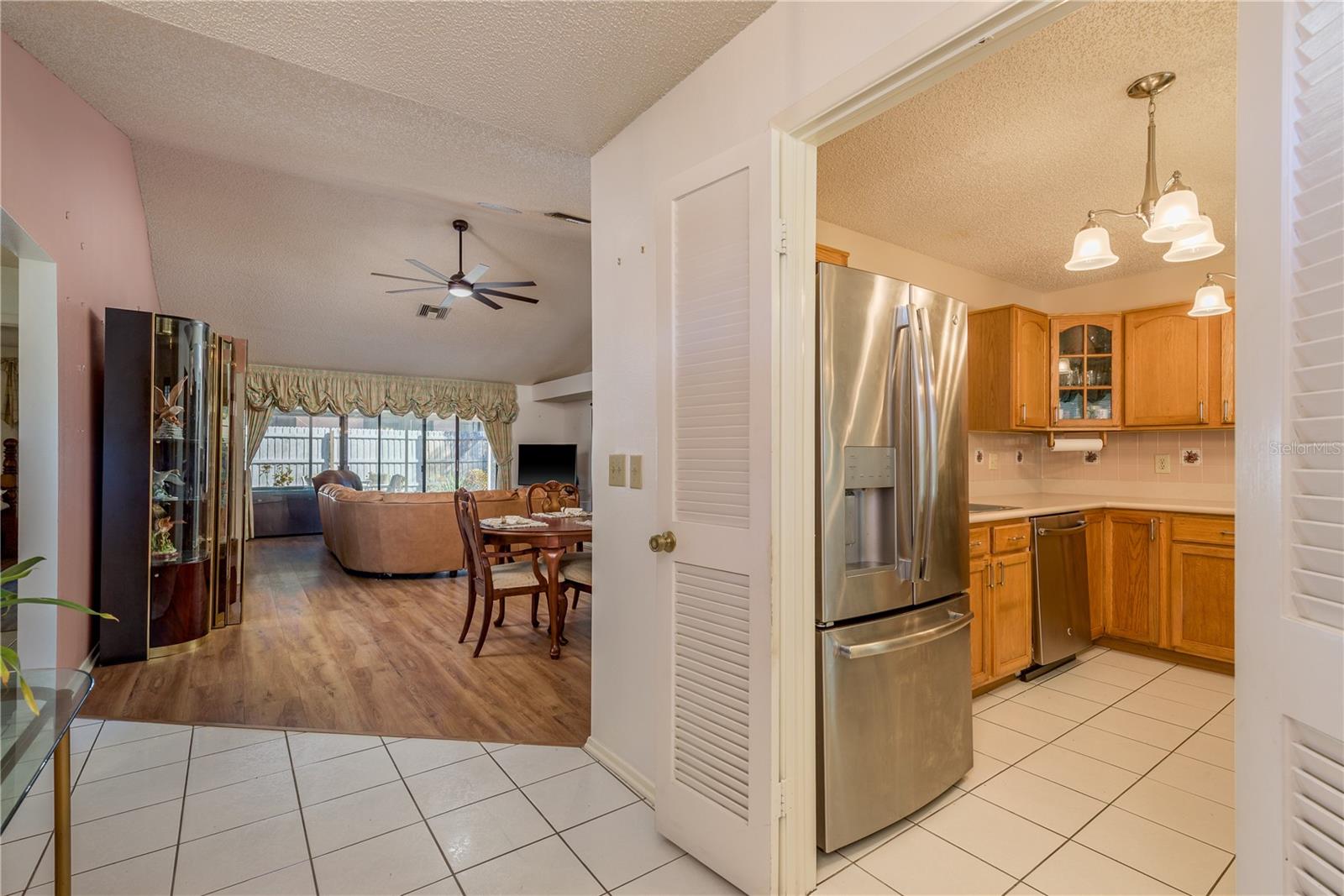 Image 10 of 52 For 14931 Redcliff Drive