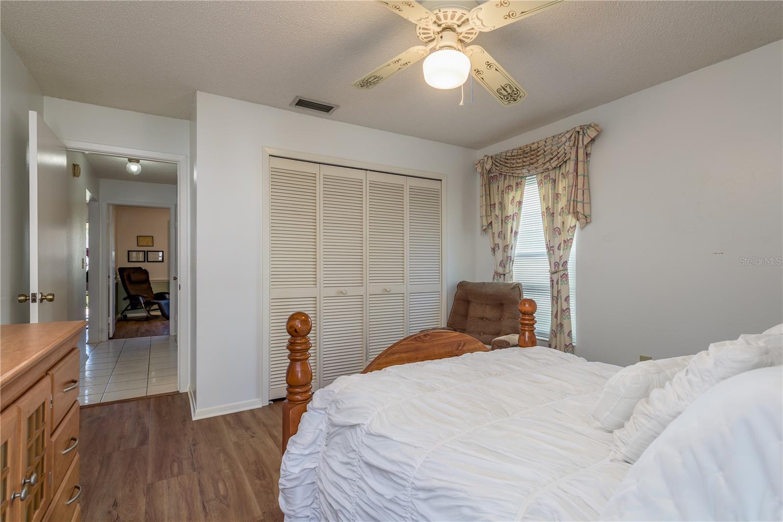 Image 31 of 52 For 14931 Redcliff Drive