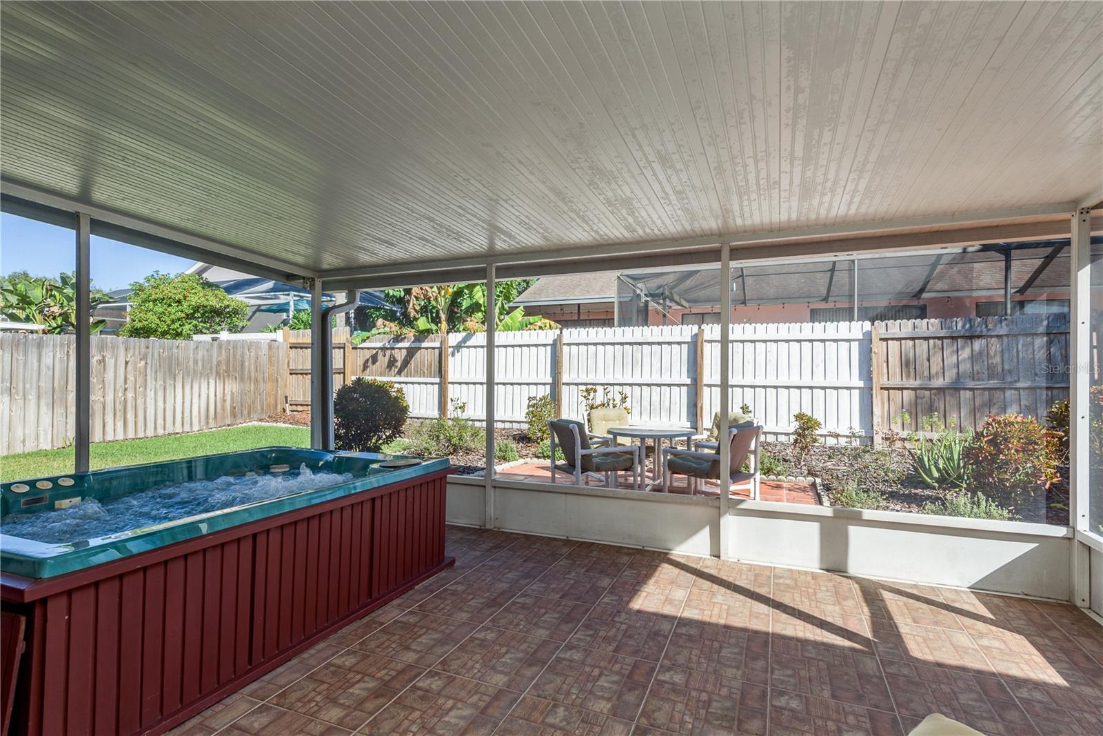 Image 33 of 52 For 14931 Redcliff Drive