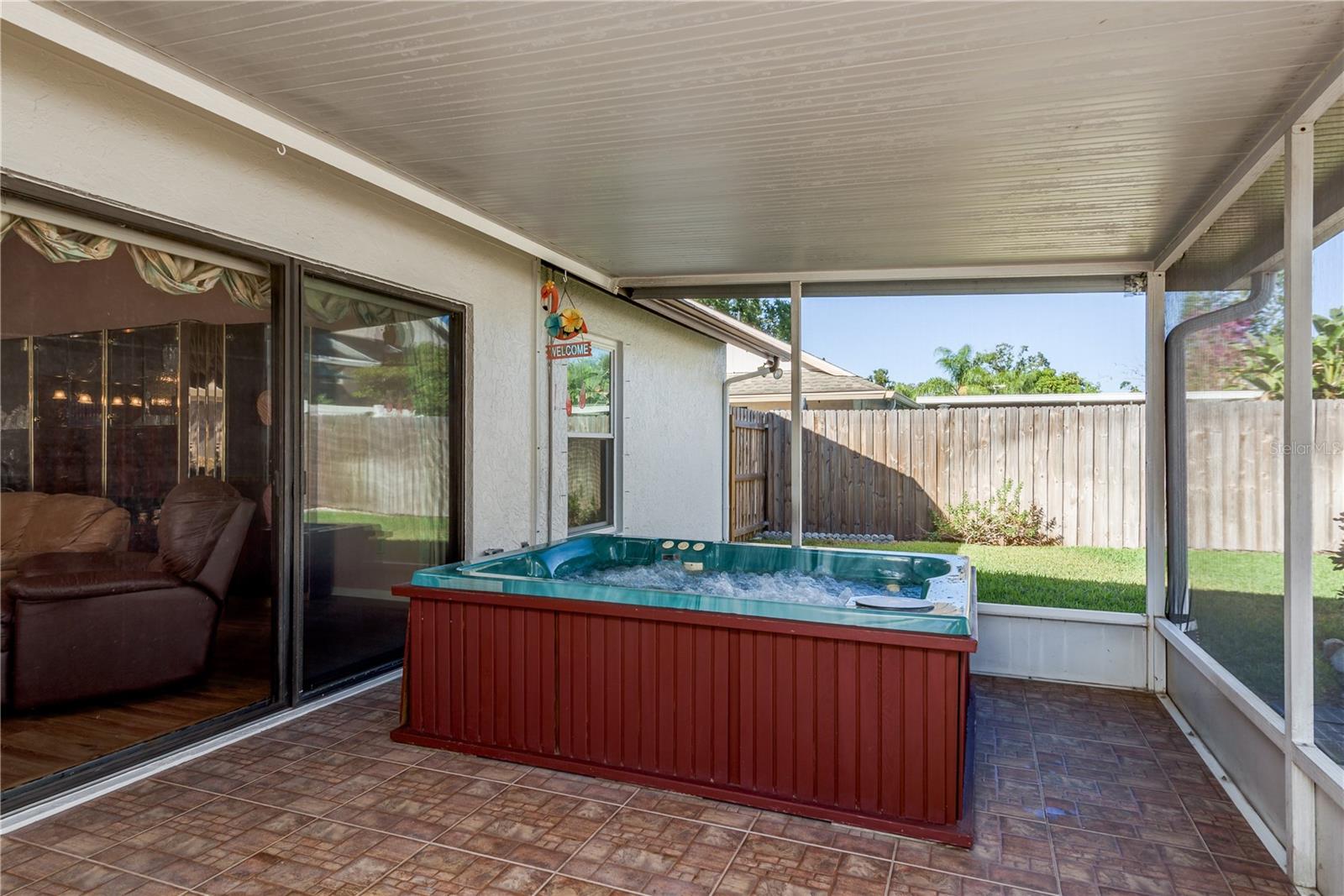 Image 35 of 52 For 14931 Redcliff Drive