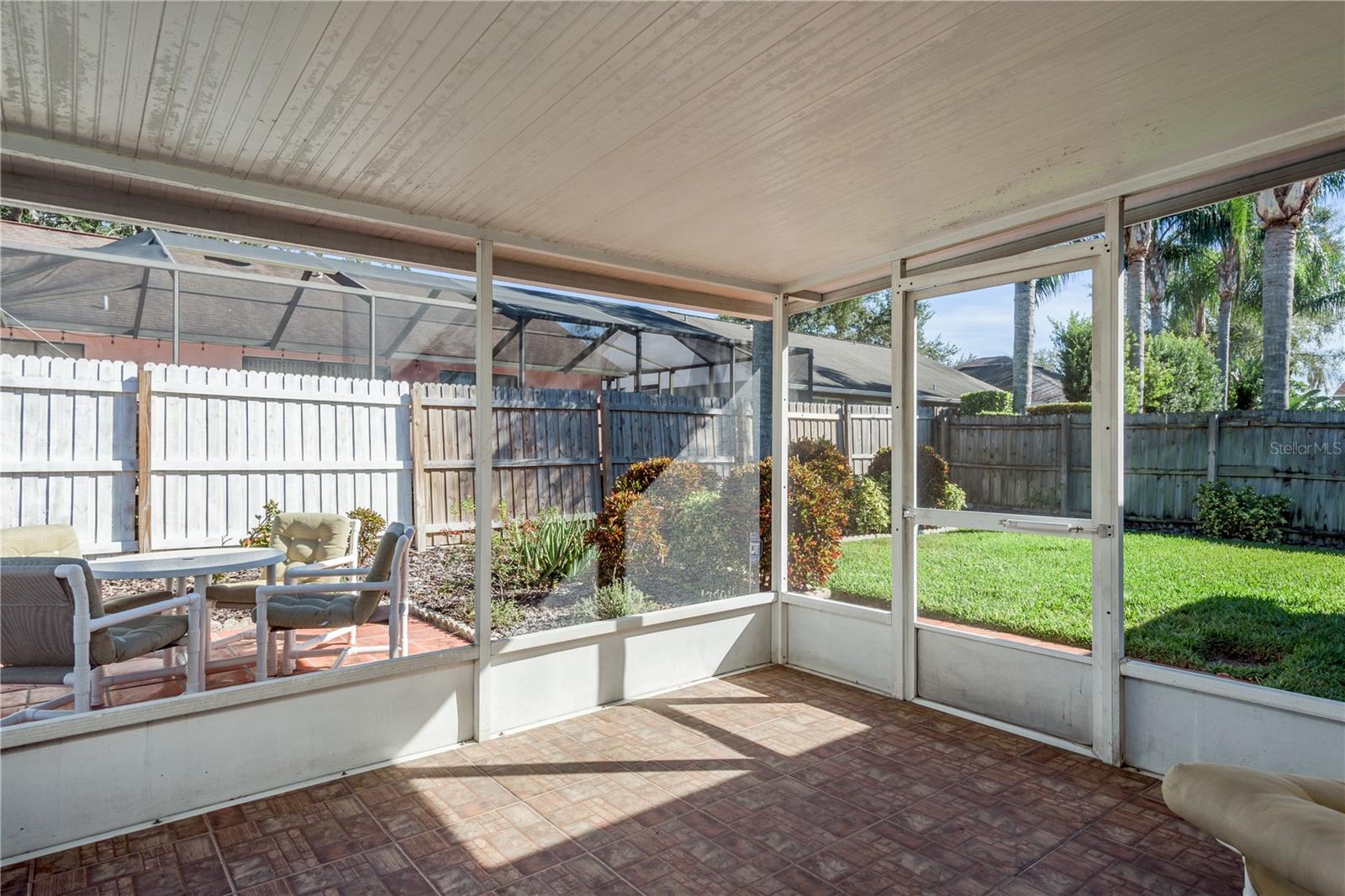 Image 36 of 52 For 14931 Redcliff Drive