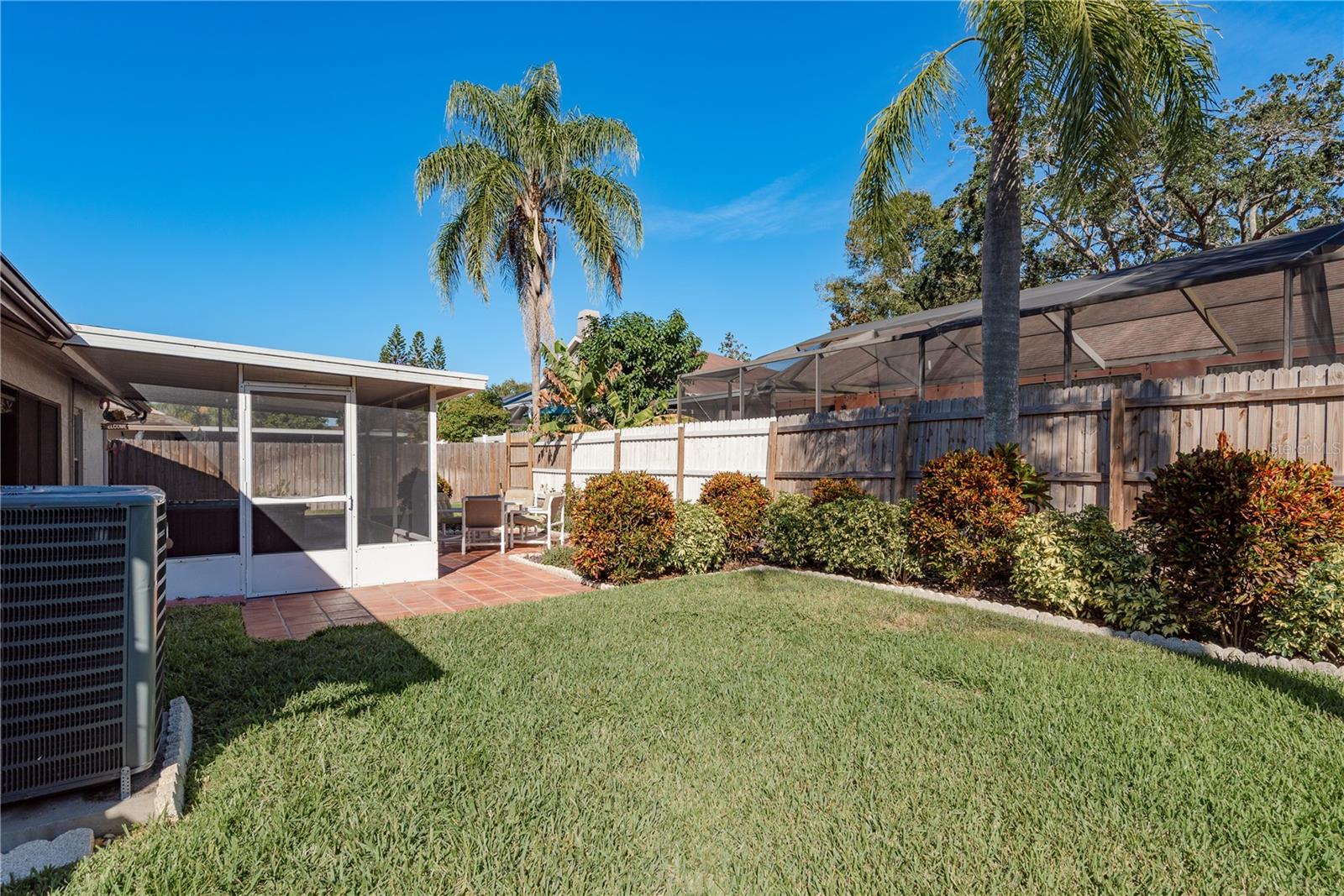 Image 37 of 52 For 14931 Redcliff Drive